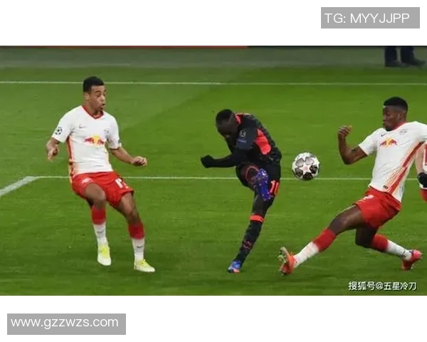 世界杯精彩对决利物浦与莱比锡战成平局乌龙球成比赛焦点瞬间回顾 世界杯精彩对决利物浦与莱比锡战成平局乌龙球成比赛焦点瞬间回顾